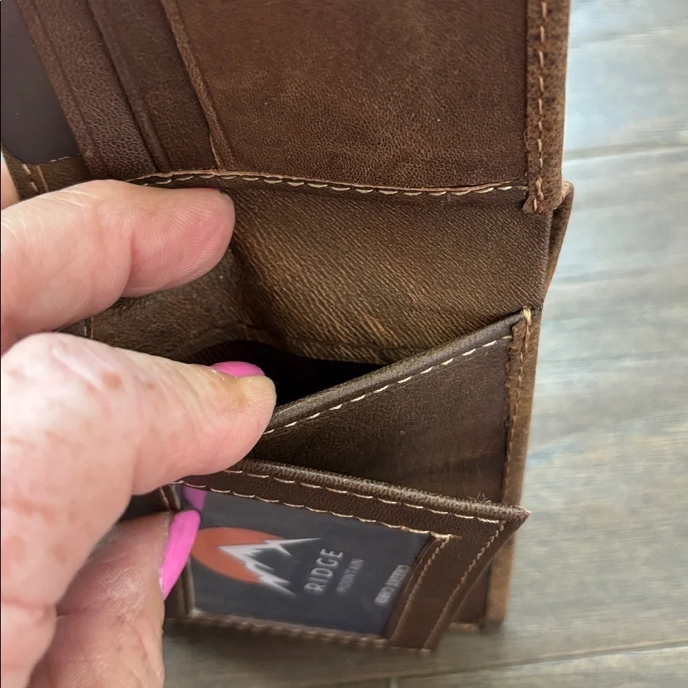 Ridge Mountain Genuine Leather bi-fold wallet,6 card,2 bill,1 ID & 2 other slots